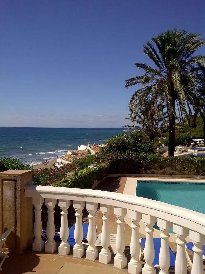 Villa Monterray, Royal Beach, Calahonda - Beach Front Villa Sitio de Calahonda