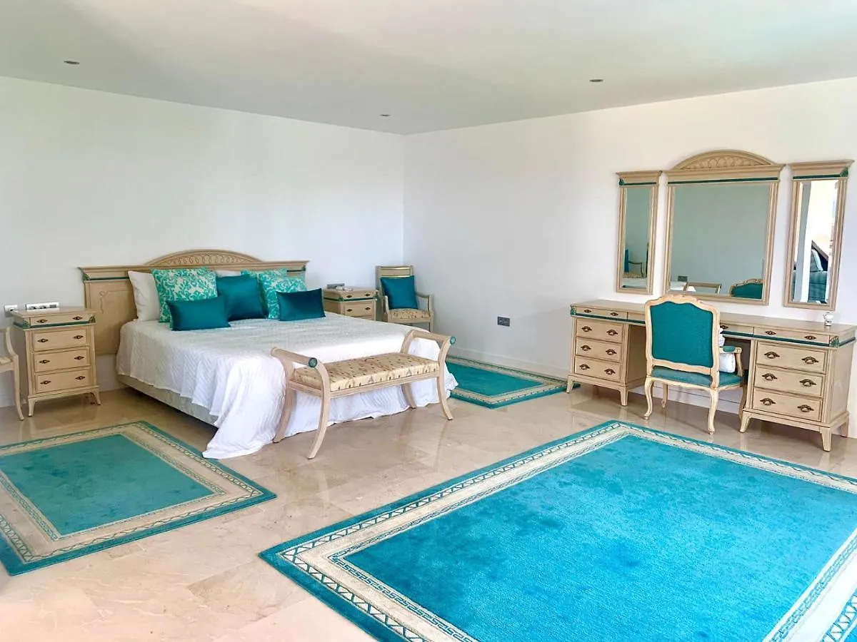 Villa Monterray, Royal Beach, Calahonda - Beach Front Villa Sitio de Calahonda 0*,