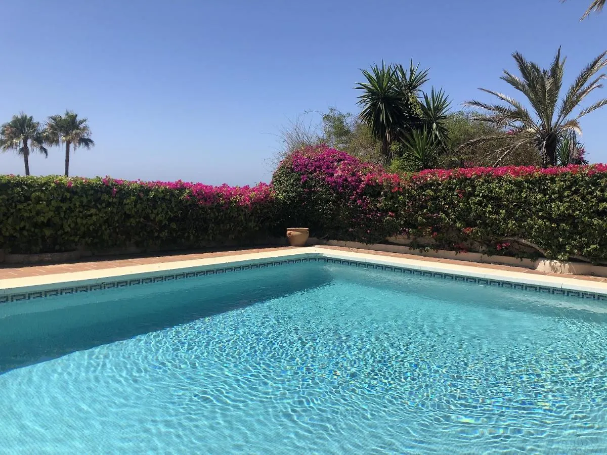 Villa Monterray, Royal Beach, Calahonda - Beach Front Villa Sitio de Calahonda