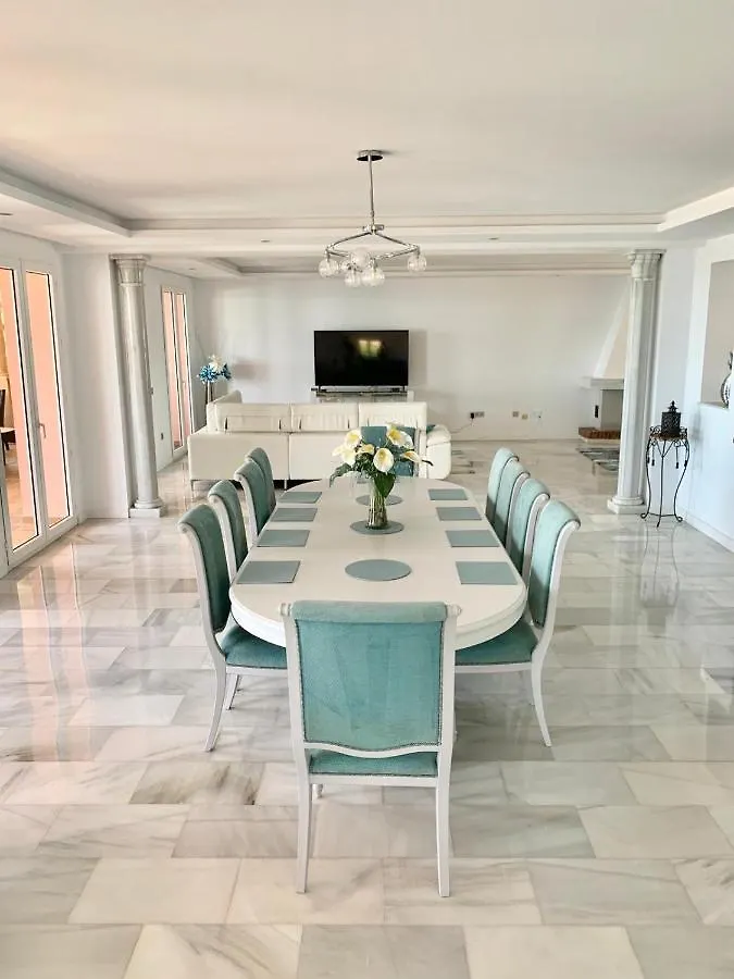 Villa Monterray, Royal Beach, Calahonda - Beach Front Villa Sitio de Calahonda 0*,