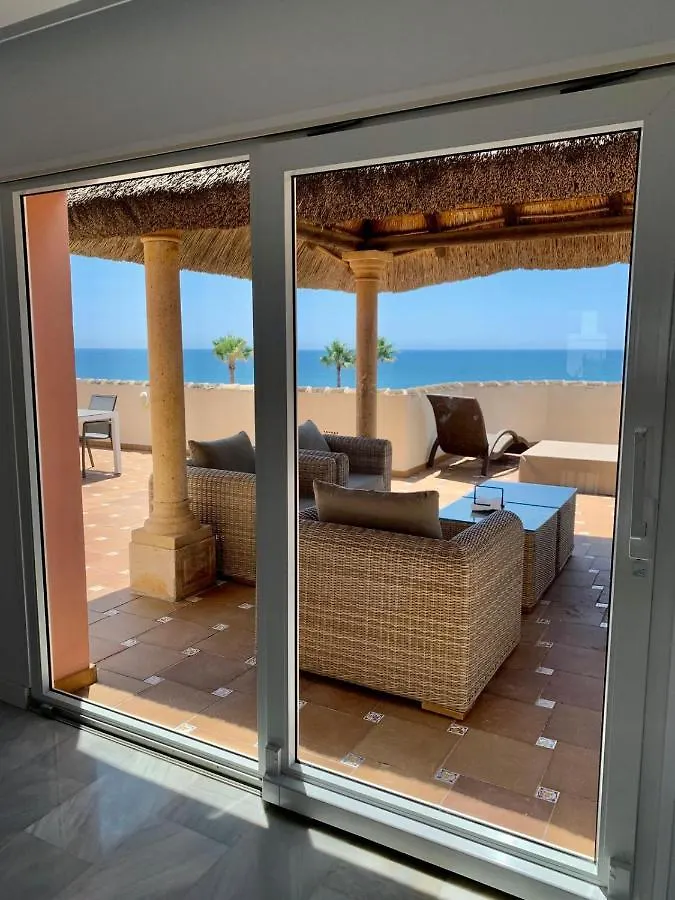 Villa Monterray, Royal Beach, Calahonda - Beach Front Villa Sitio de Calahonda