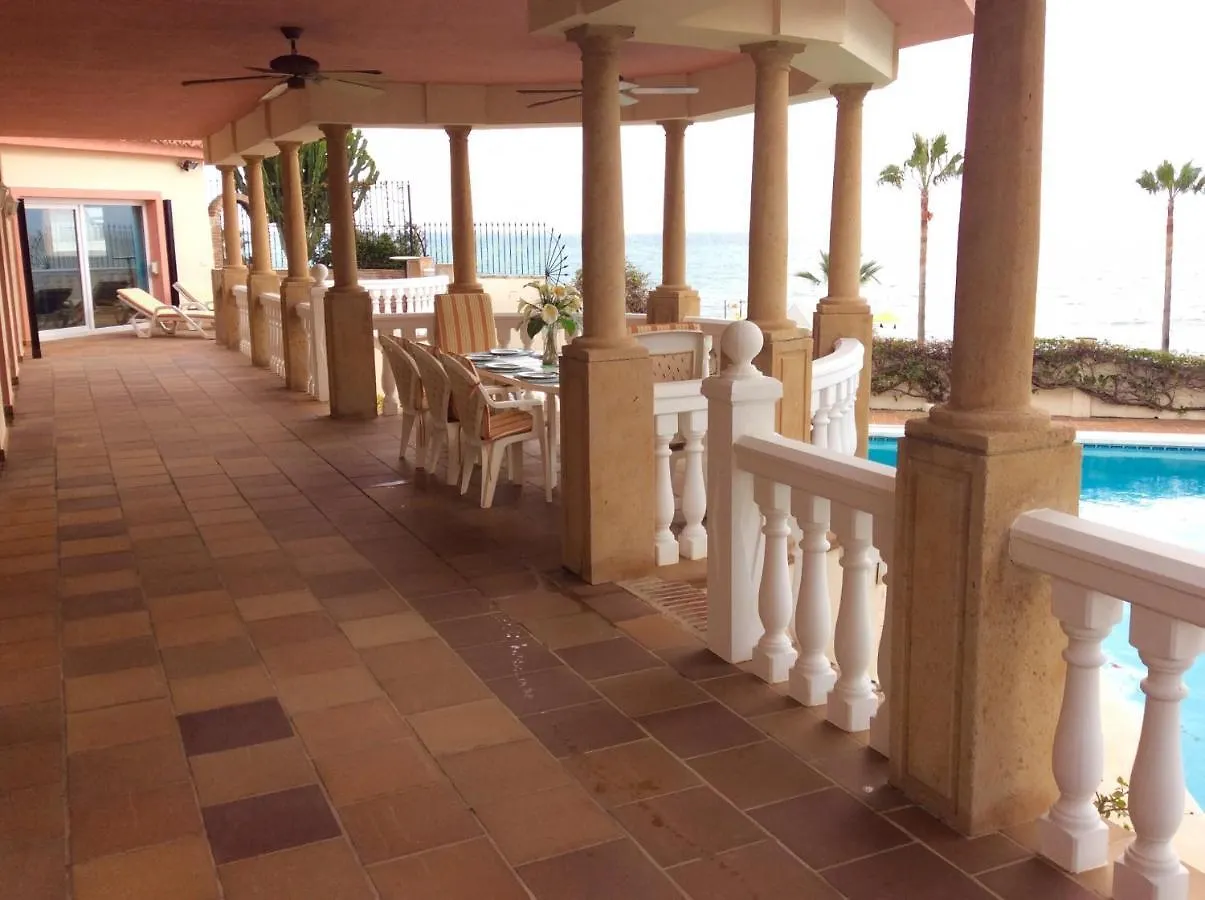 Villa Monterray, Royal Beach, Calahonda - Beach Front Villa Sitio de Calahonda