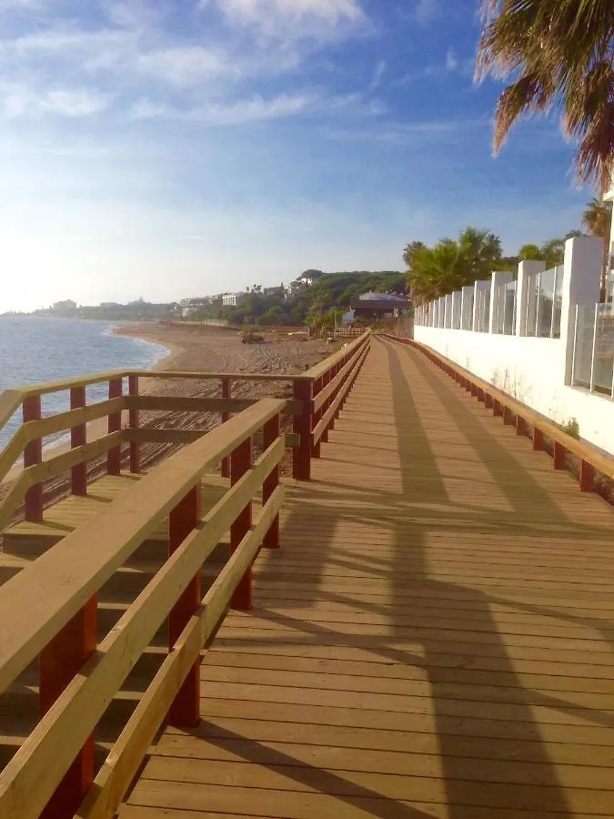 Villa Monterray, Royal Beach, Calahonda - Beach Front Villa Sitio de Calahonda